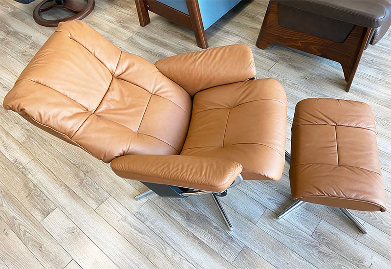 Stressless Mayfair Cross Polished Aluminum Base Paloma Cognac Leather Recliner Chair by Ekornes