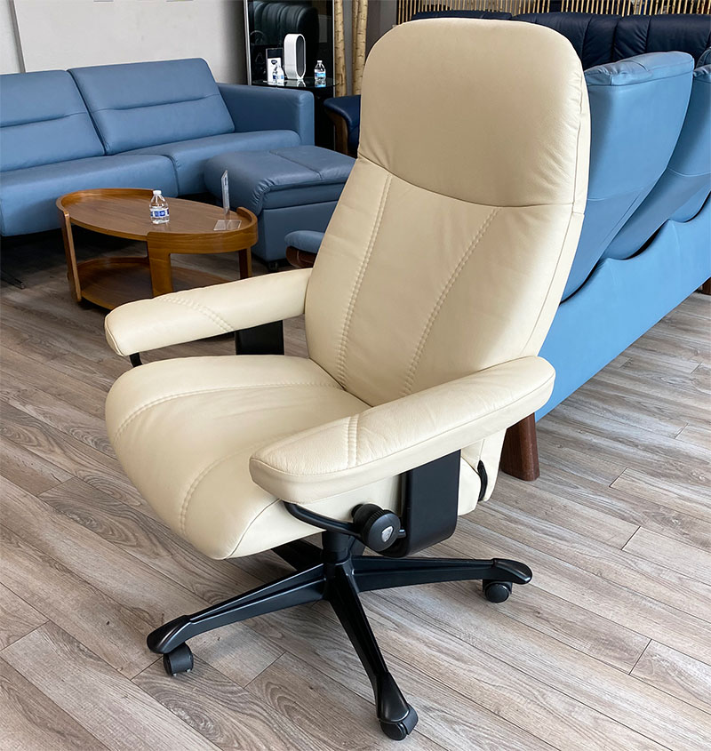 Stressless Consul Executive Office Desk Chair Recliner in Batick Cream Leather