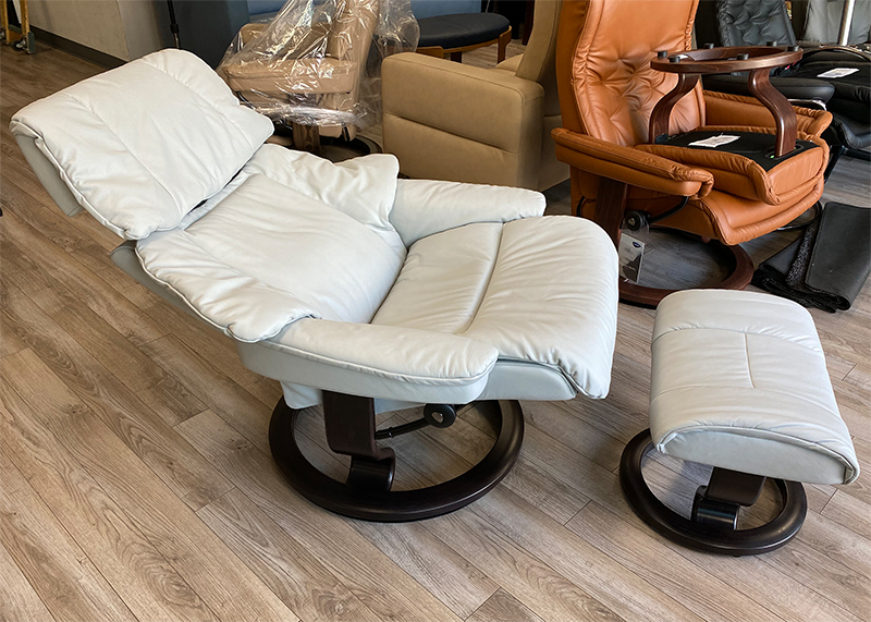 Stressless Reno Paloma Misty Grey Leather Recliner Chair and Ottoman with Wenge Wood Stain Classic Base by Ekornes